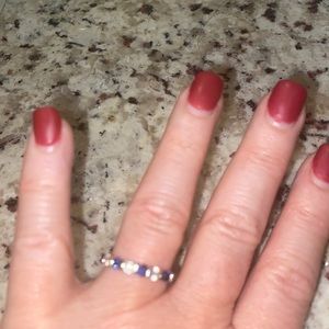 Sz 6 genuine blue sapphires stones set in white sapphire stones 14k white gold